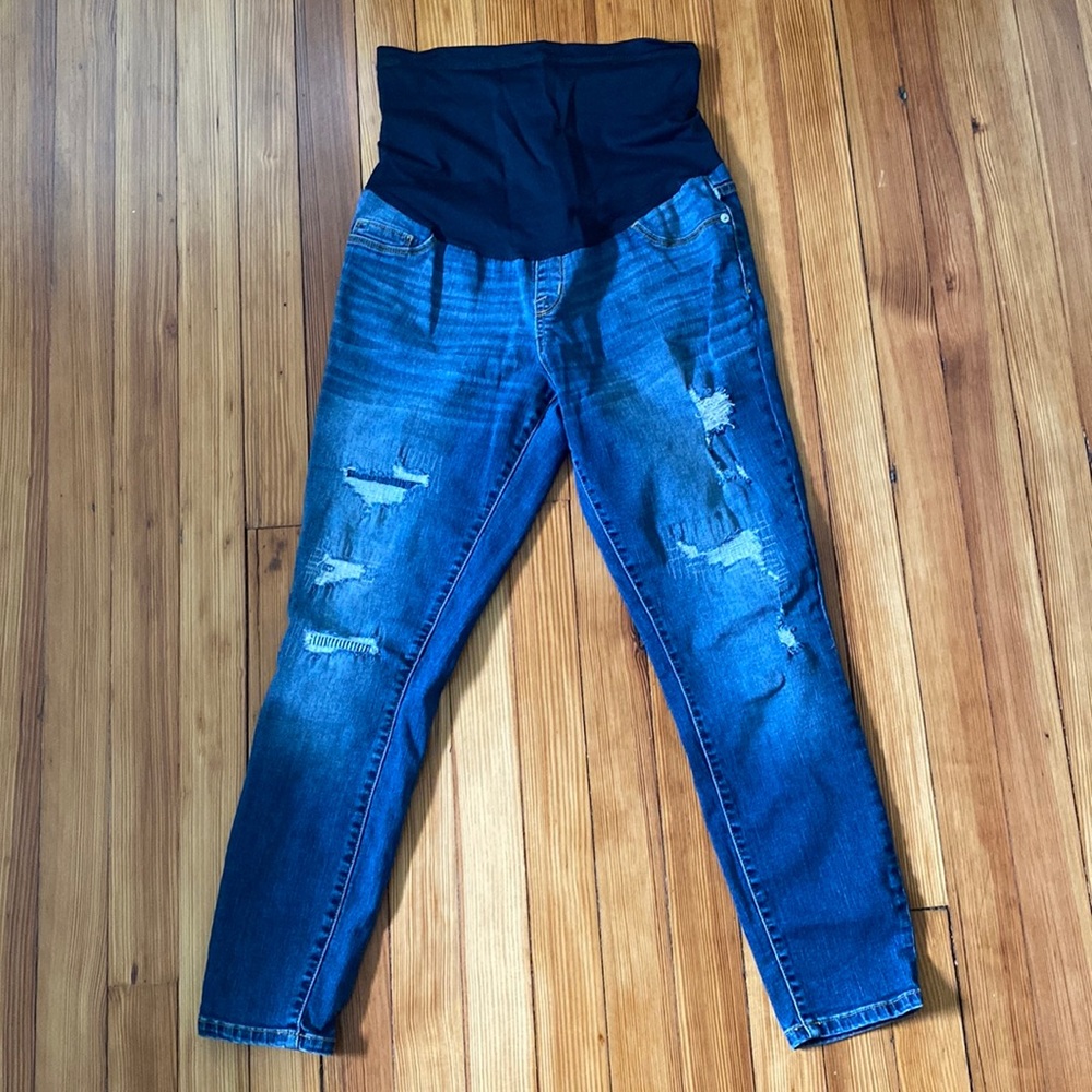 EUC Liz Lange Maternity Distressed Jeans S